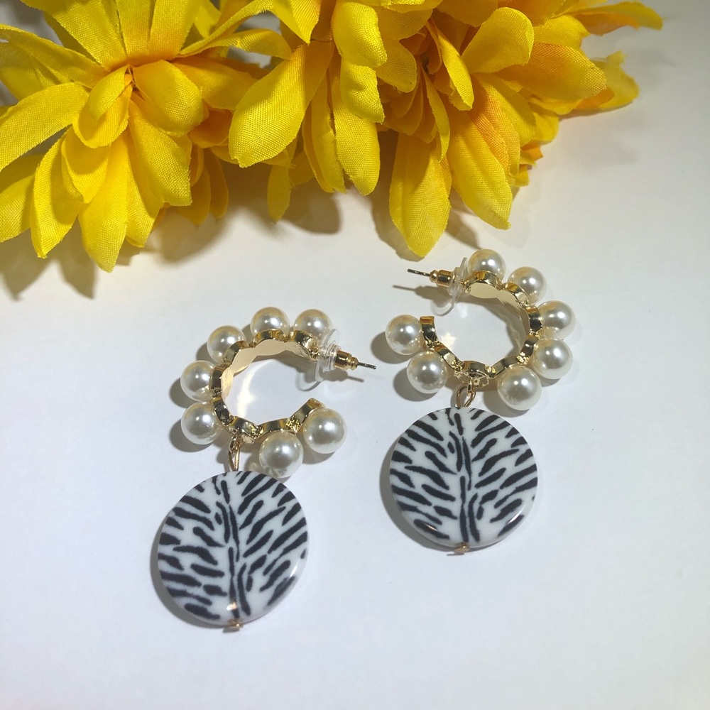 The Anita Earrings 💛